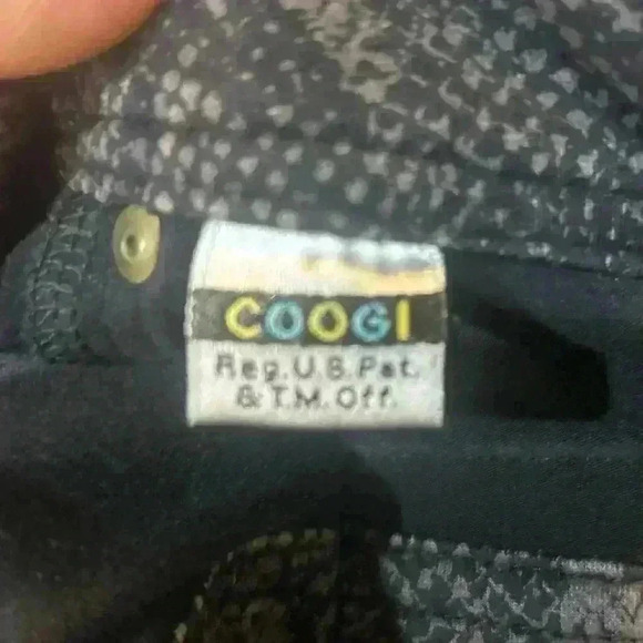 Coogi Women’s Snake Skin Print Pants Size 16 - Picture 6 of 8